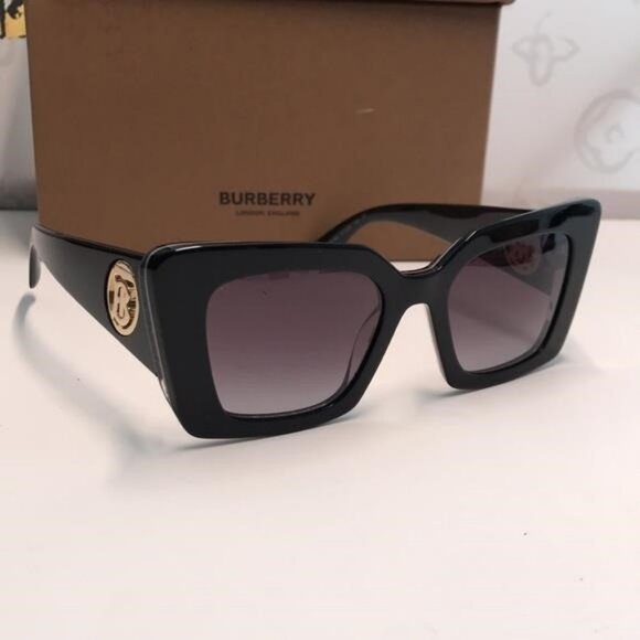 New Authentic Burberry BE4344 8450 Black Sunglasses main image 5